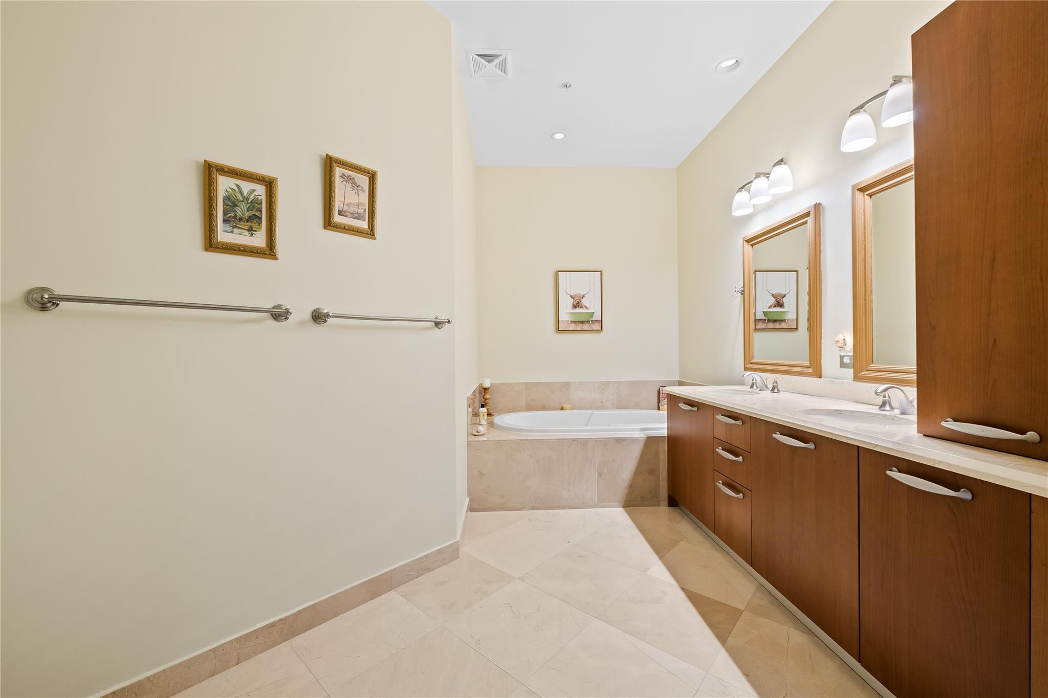 VILLAS BY THE SEA 3 CONDO - Residential Lease