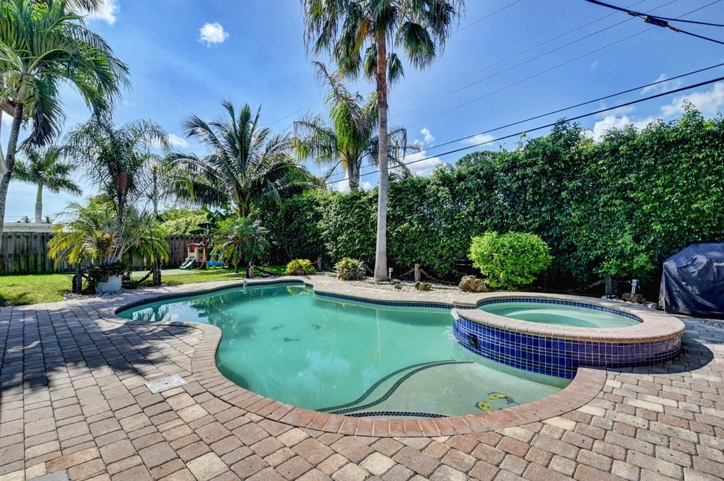 Photo of 956 SW 4th Street, Boca Raton, FL 33486 (MLS # R10804939)