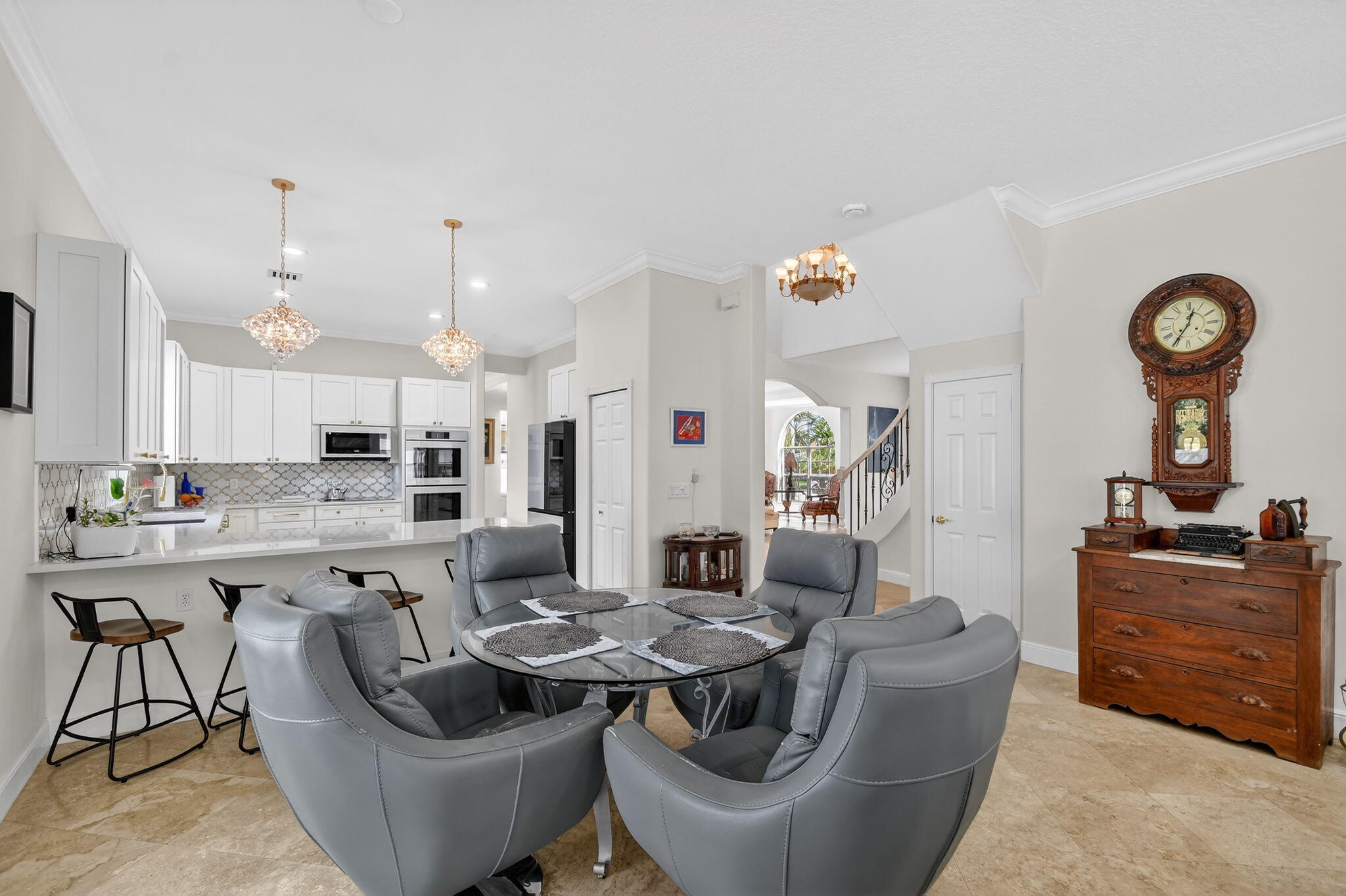 BAY COLONY ESTATES - Residential