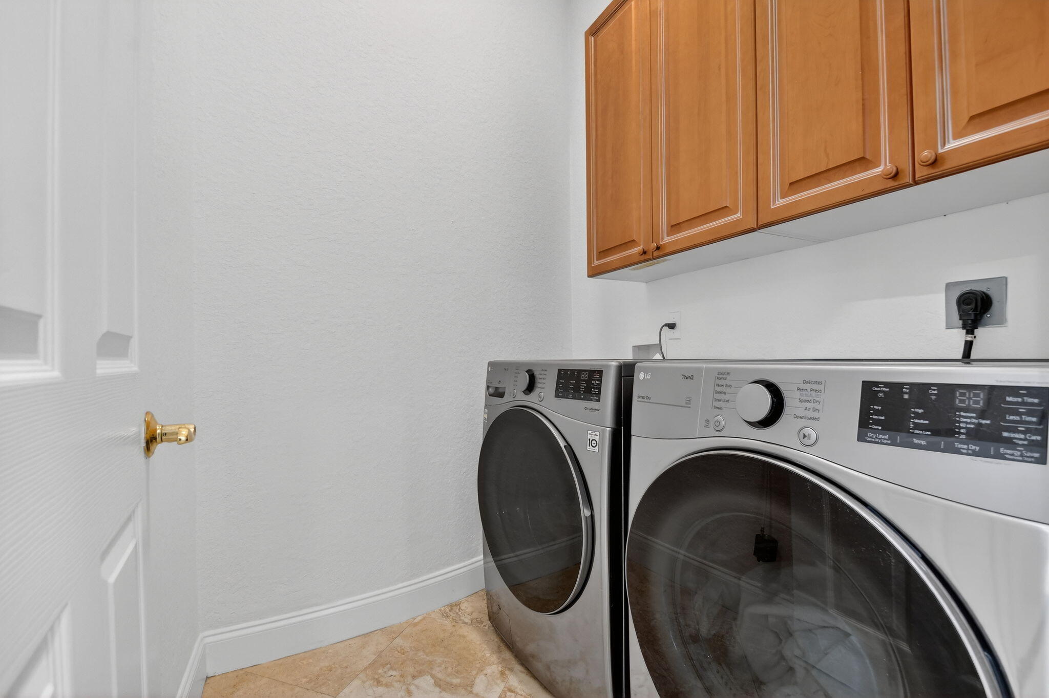 BAY COLONY ESTATES - Residential