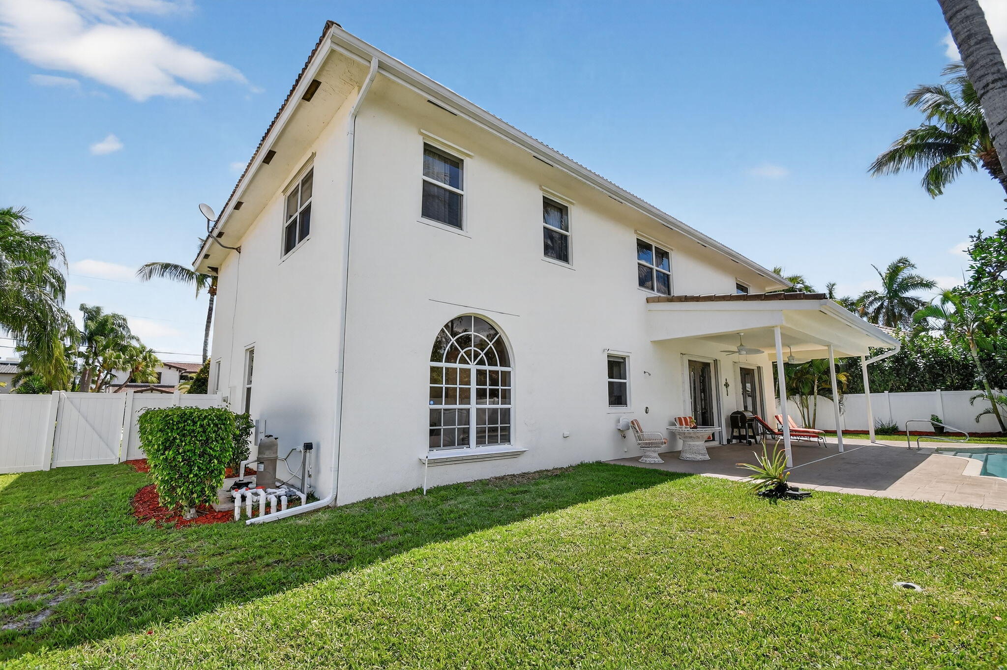 BAY COLONY ESTATES - Residential