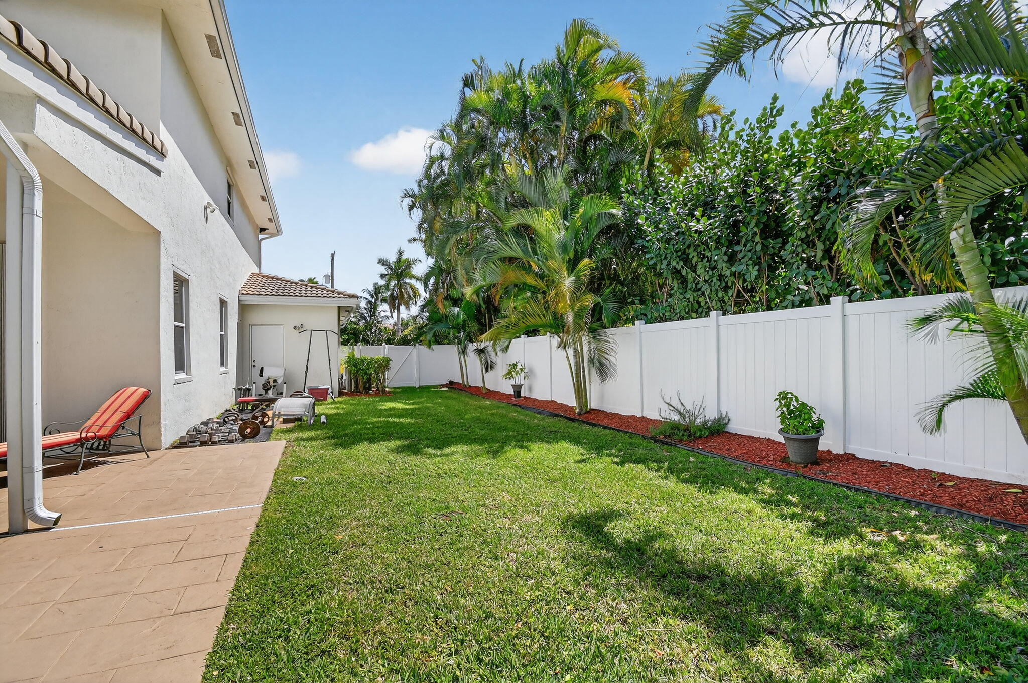 BAY COLONY ESTATES - Residential