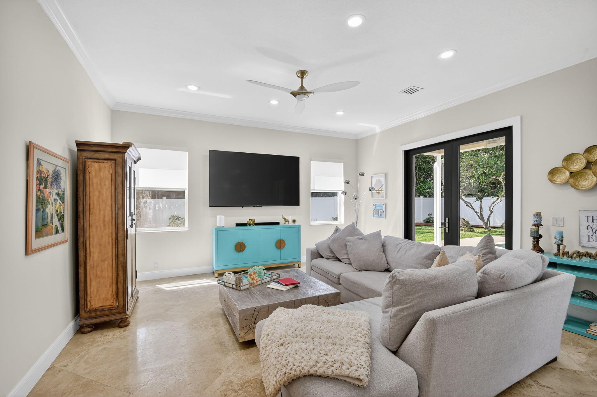 BAY COLONY ESTATES - Residential