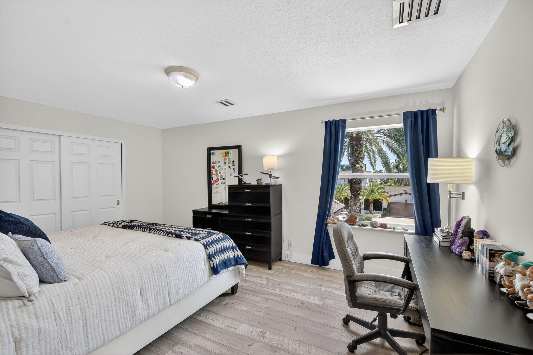 BAY COLONY ESTATES - Residential