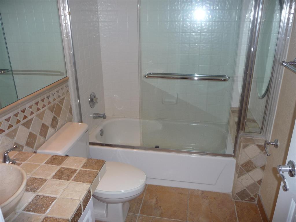 ISLES OF BOCA - Residential Lease