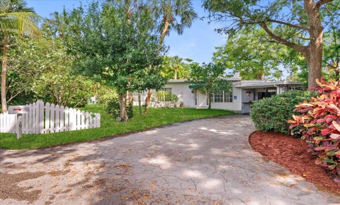 Tiny photo for 330 NW 32nd Court, Oakland Park, FL 33309 (MLS # B26050973)
