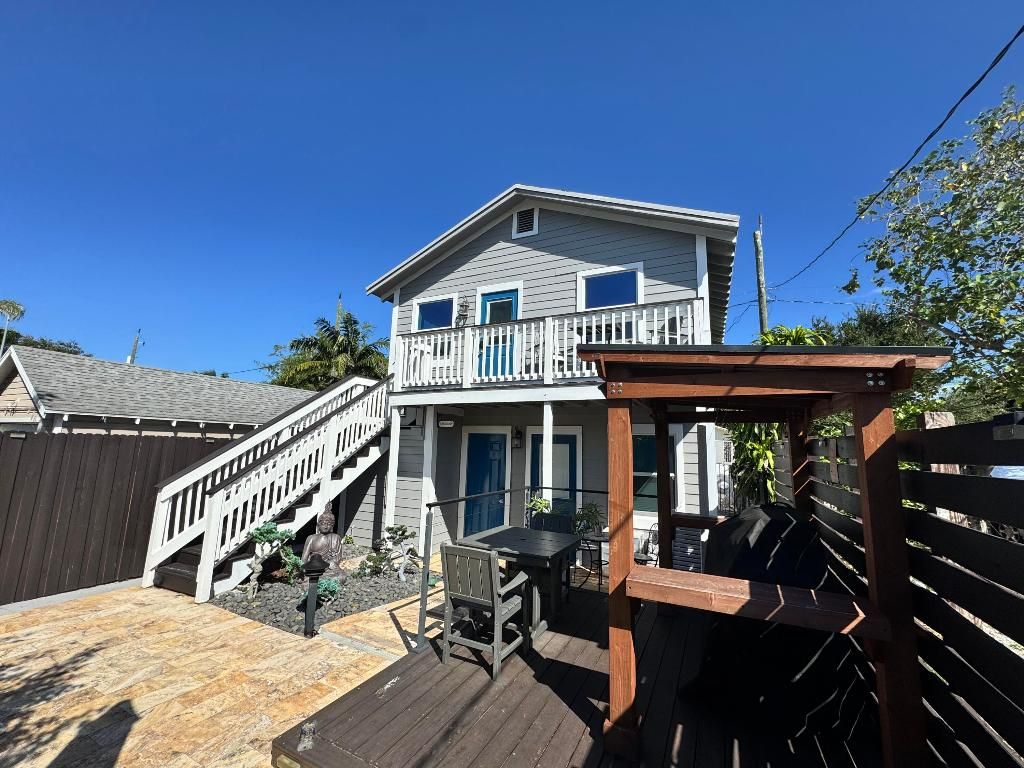 Photo of 322 S L Street #Upper Rear, Lake Worth Beach, FL 33460 (MLS # R11132213)