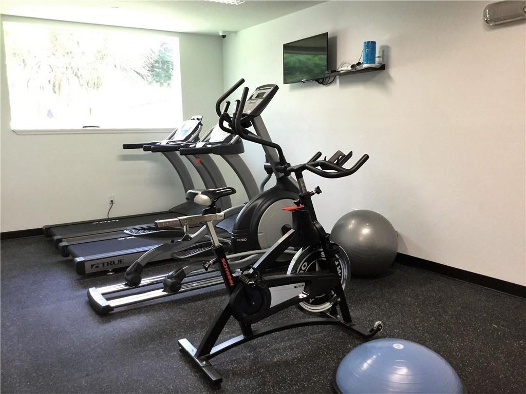 OAKLAND PARK 2ND ADD - Residential Lease