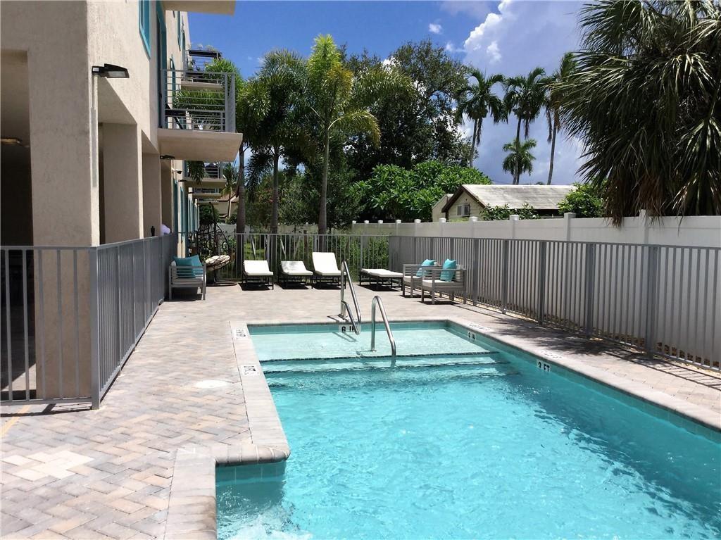 OAKLAND PARK 2ND ADD - Residential Lease