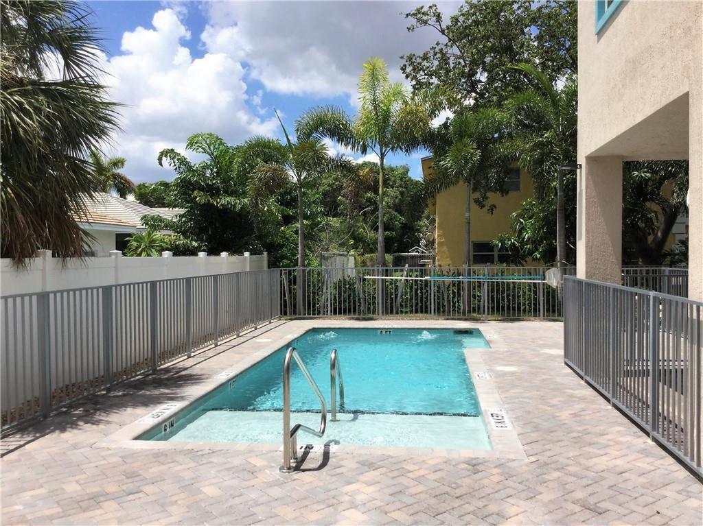 OAKLAND PARK 2ND ADD - Residential Lease