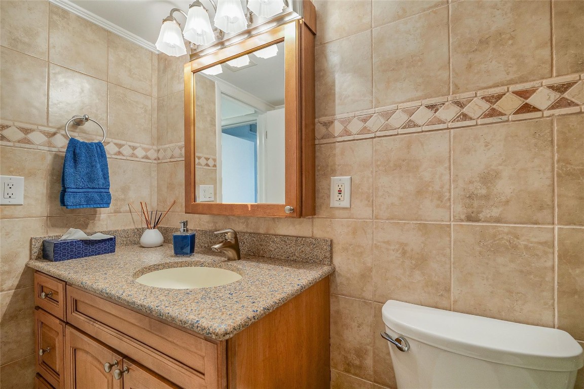 18TH HOLE AT INVERRARY - Residential