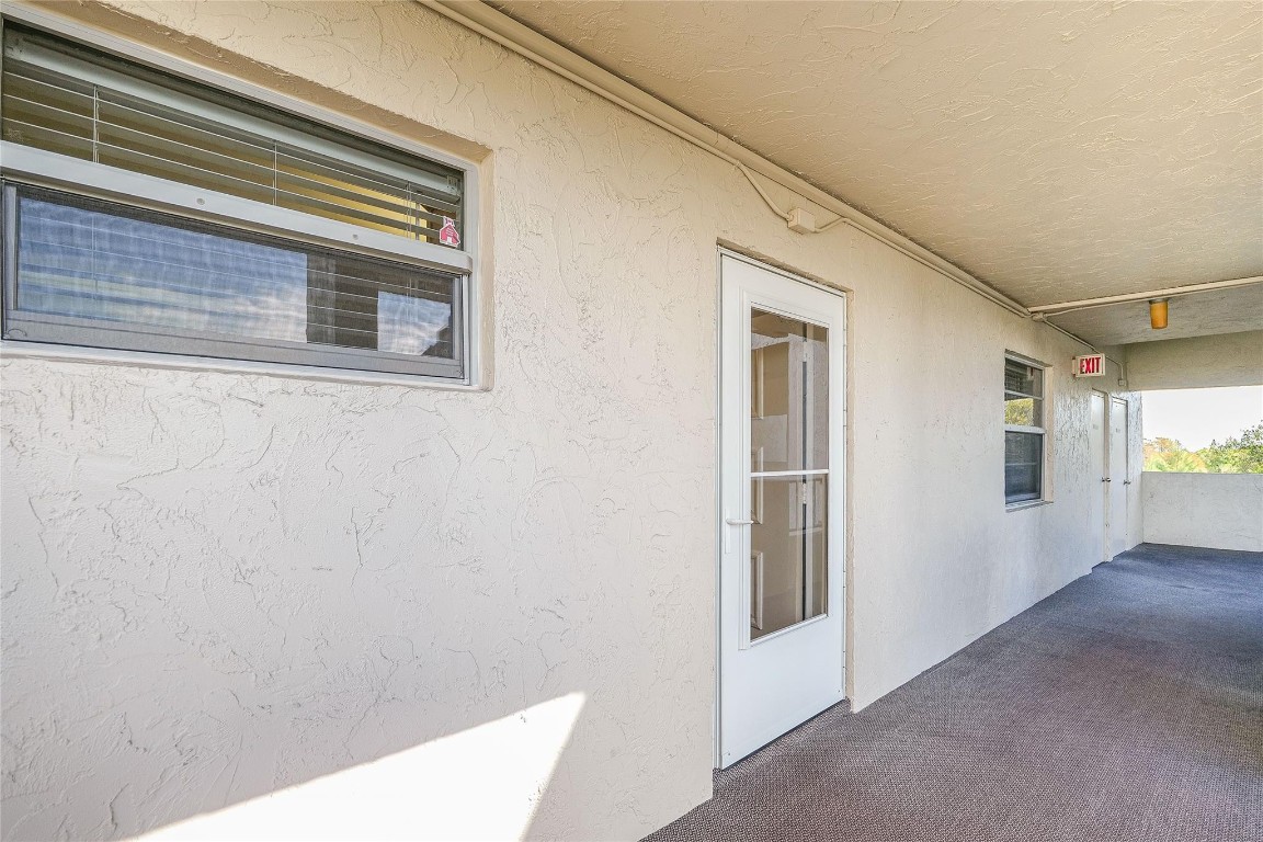 18TH HOLE AT INVERRARY - Residential