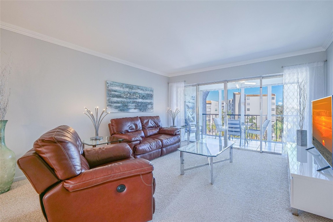 18TH HOLE AT INVERRARY - Residential