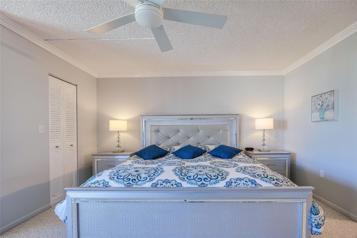 18TH HOLE AT INVERRARY - Residential