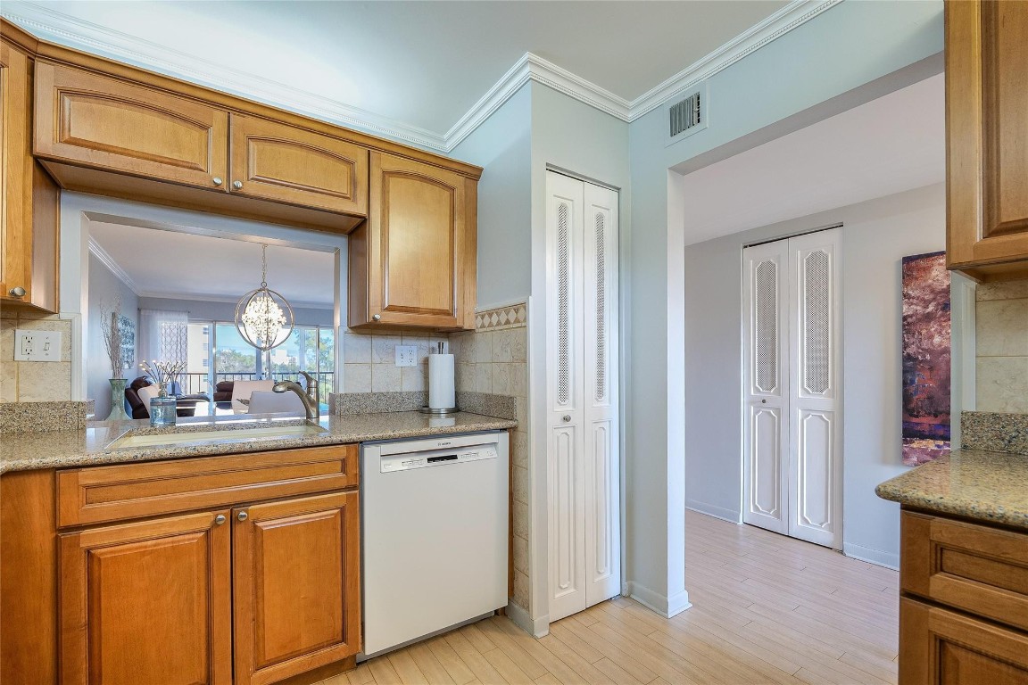 18TH HOLE AT INVERRARY - Residential