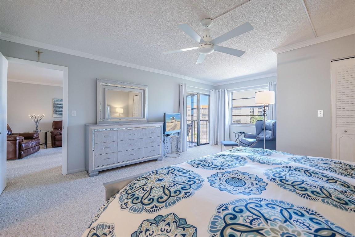 18TH HOLE AT INVERRARY - Residential