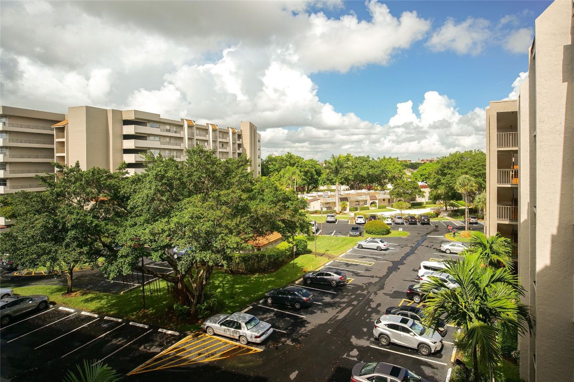 18TH HOLE AT INVERRARY - Residential
