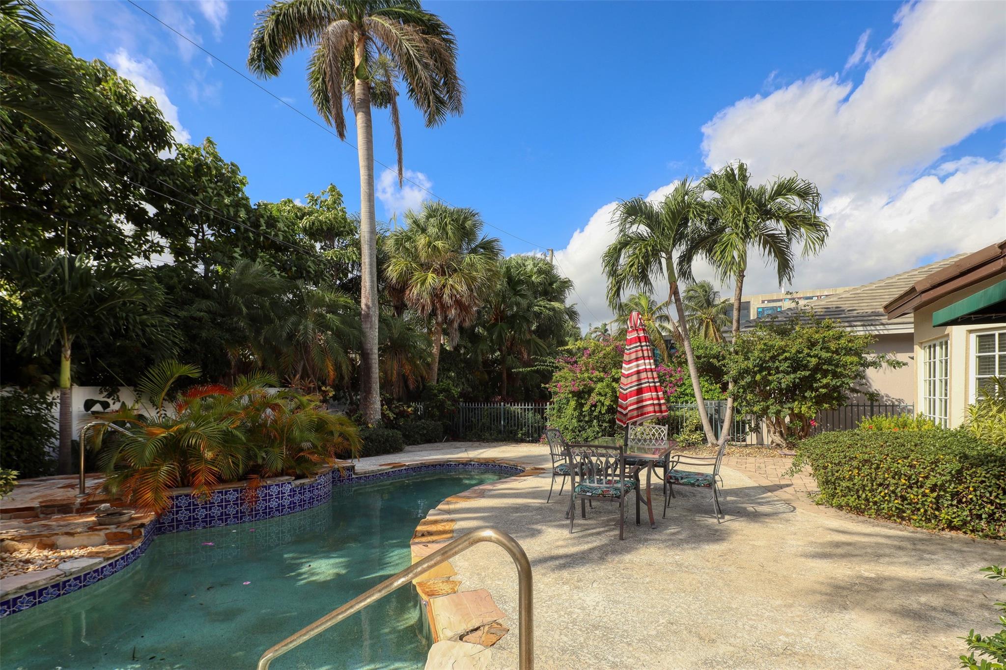 Las Olas By The Sea Ext 3 - Residential