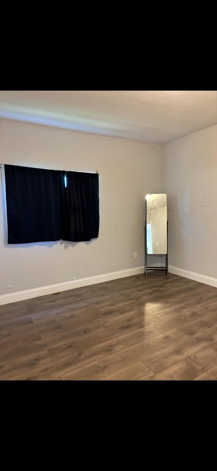 Welcome to this Cozy 2bd/2ba home nestled on a spacious property in Vero Beach. Ready for Move-In, ranch style single family home with separate laundry entry and use of attached auxiliary space perfect for storage and/or additional living space. Come see today! Don't muss this hidden gem.