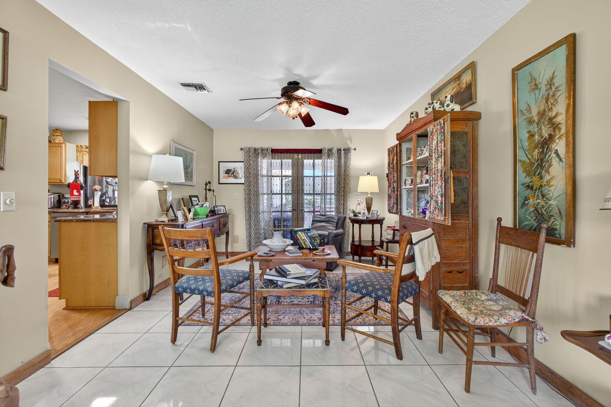 LOXAHATCHEE GROVES - Residential