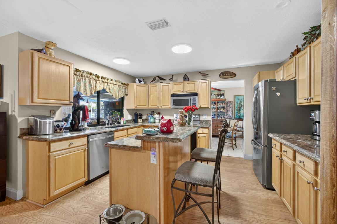 LOXAHATCHEE GROVES - Residential