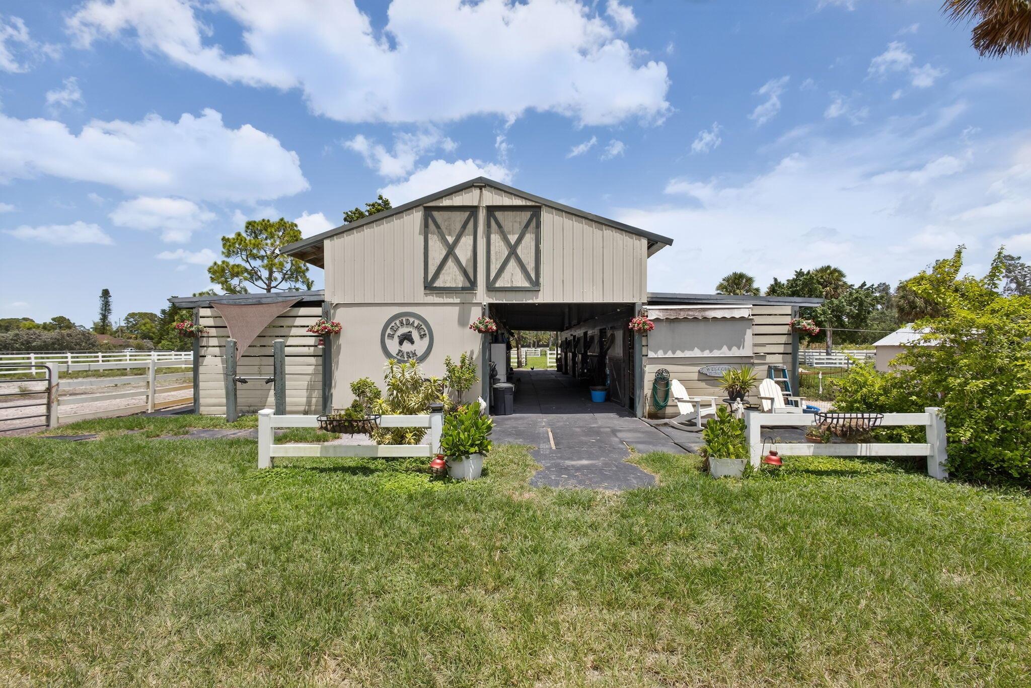 LOXAHATCHEE GROVES - Residential