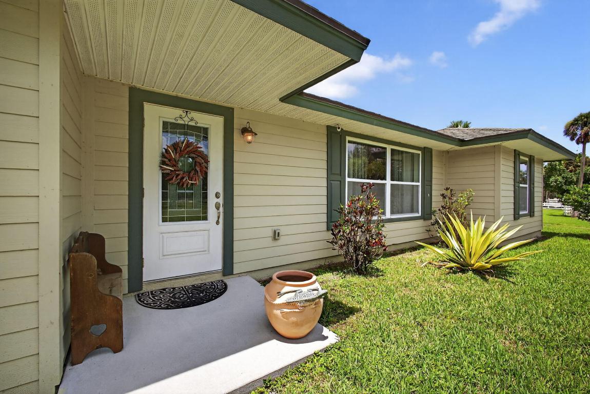 LOXAHATCHEE GROVES - Residential