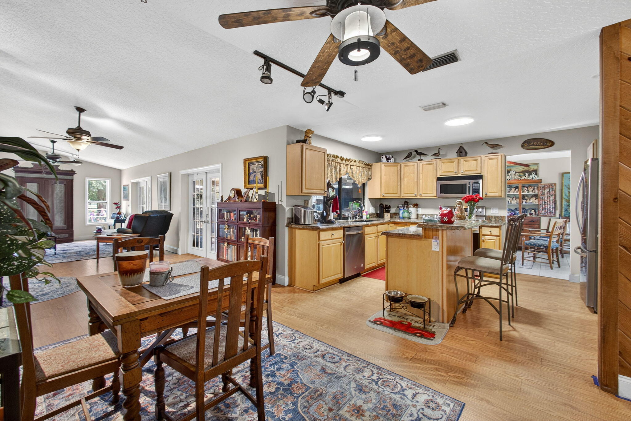 LOXAHATCHEE GROVES - Residential