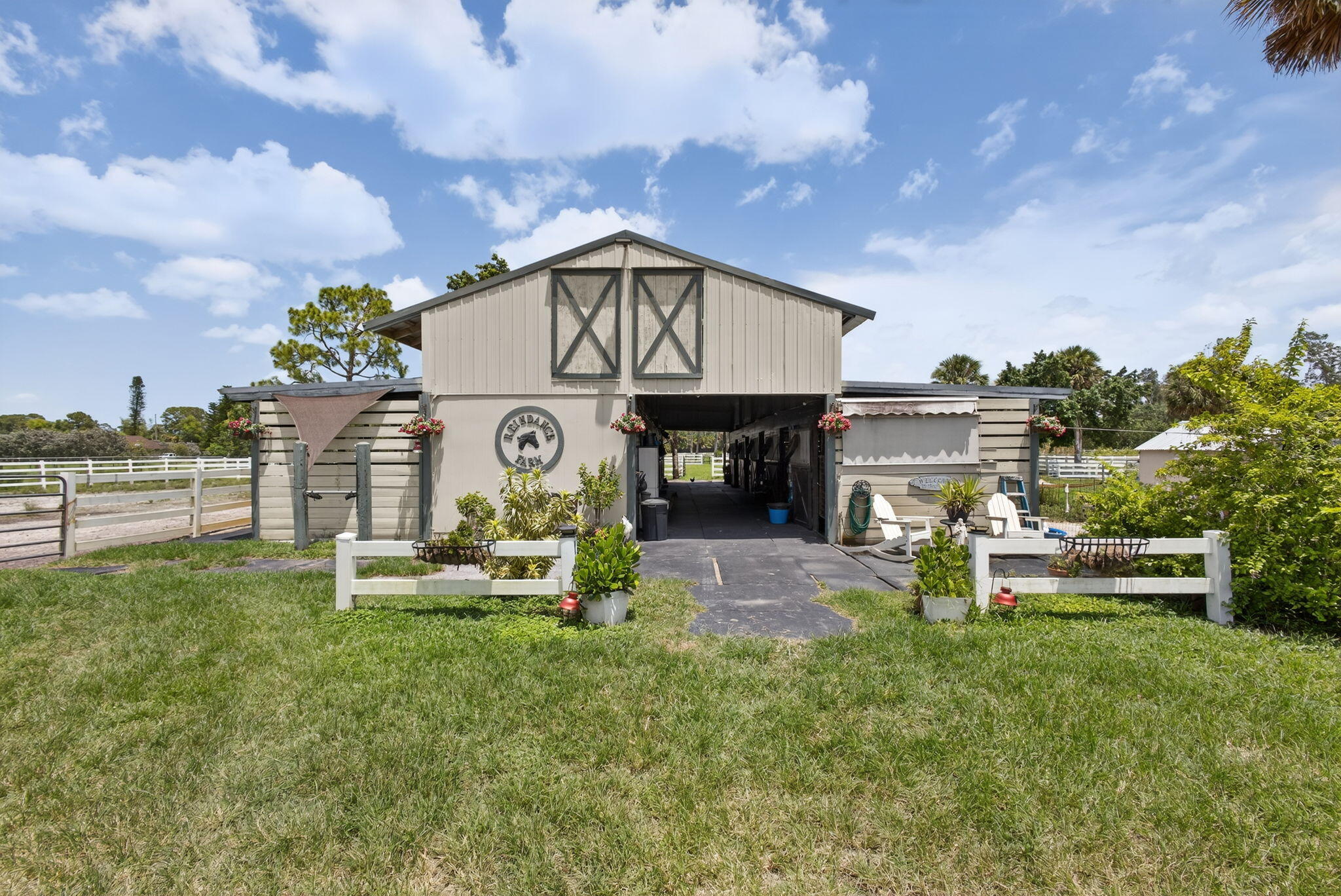 LOXAHATCHEE GROVES - Residential