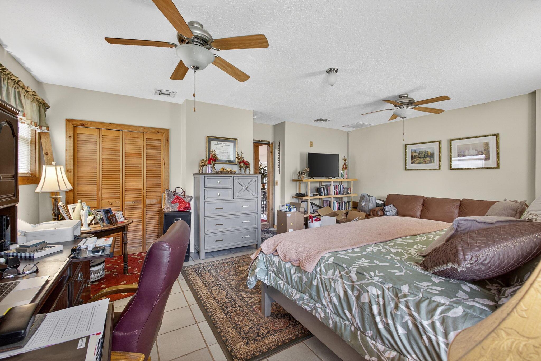 LOXAHATCHEE GROVES - Residential