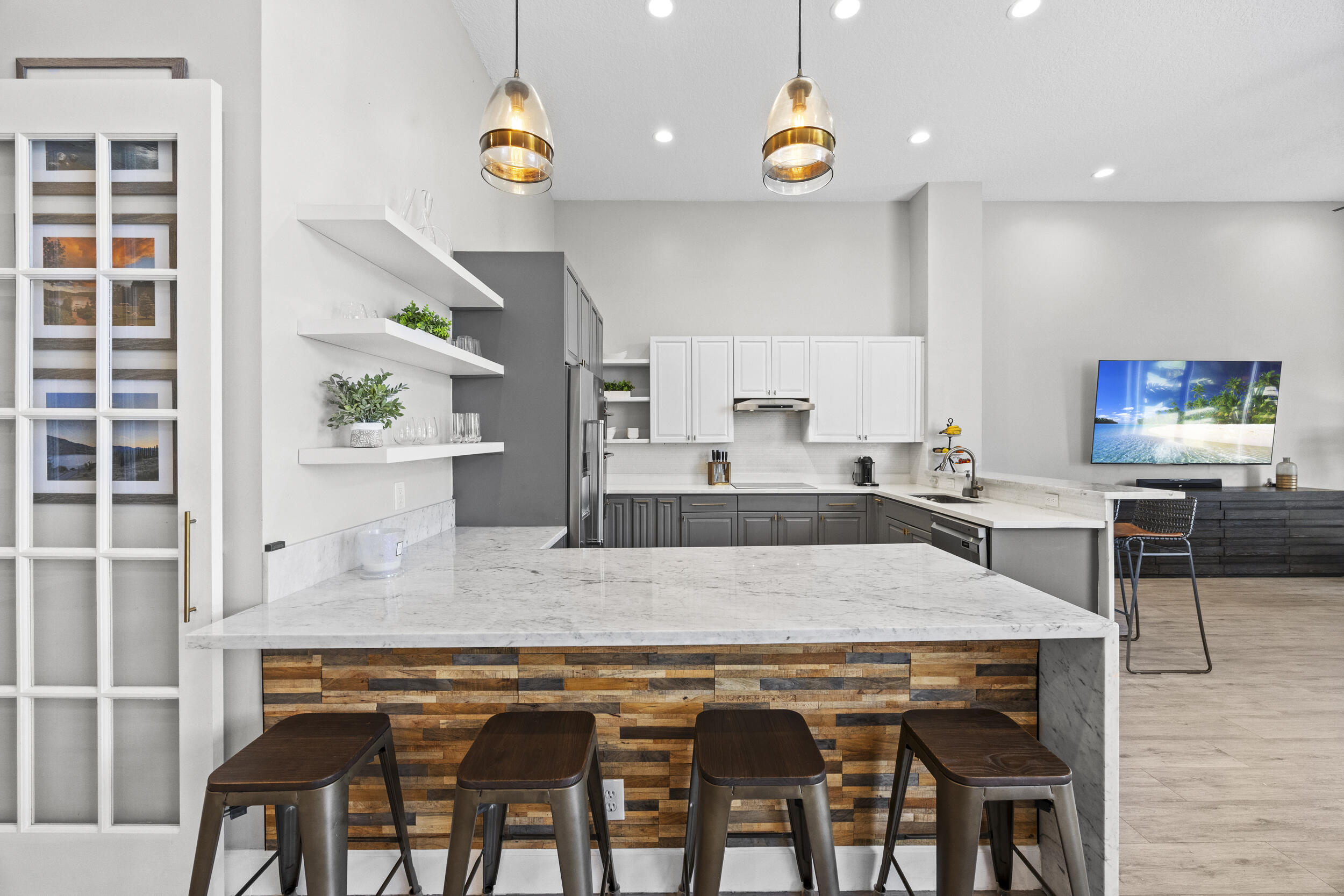 HAMILTON PLACE - Residential