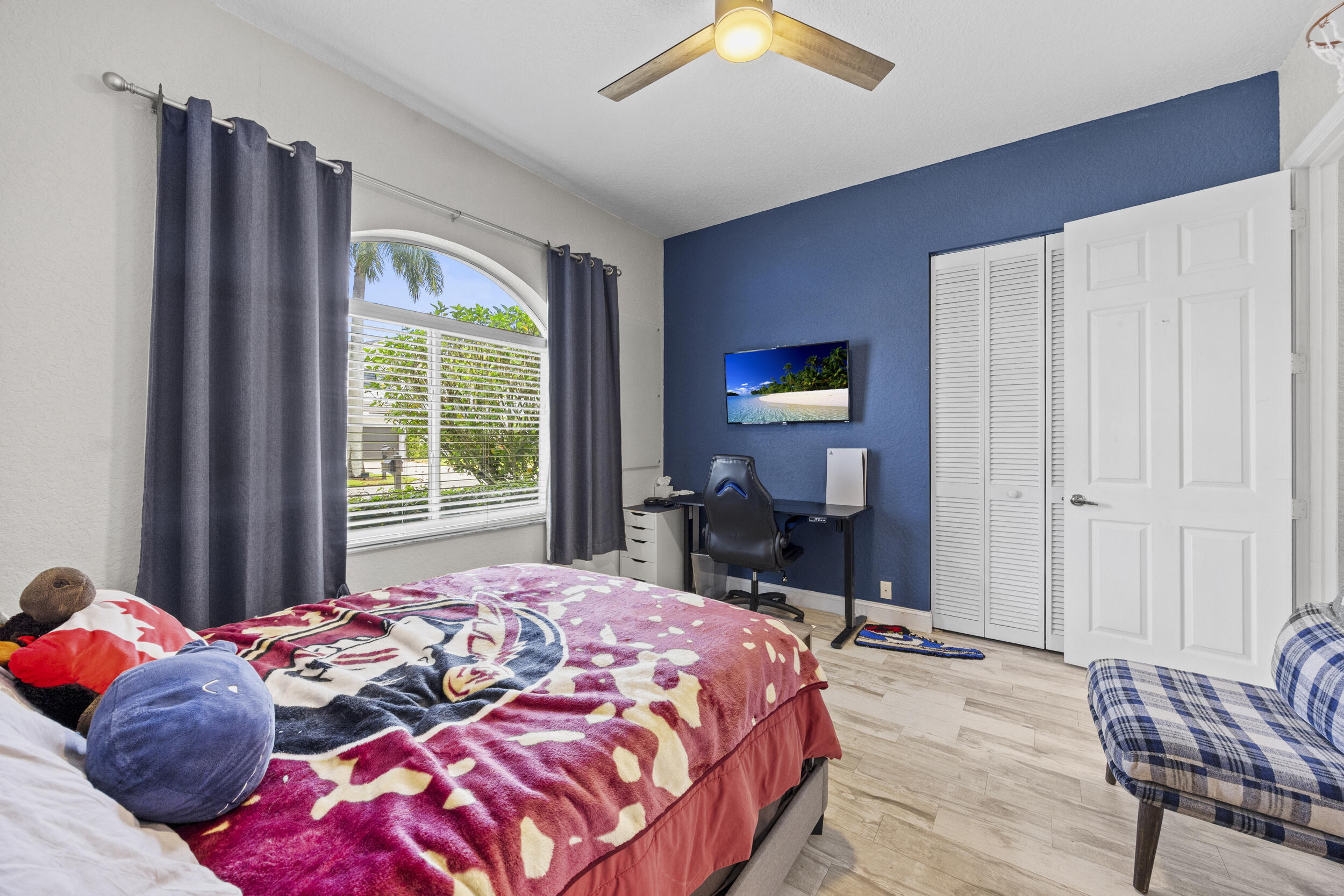 HAMILTON PLACE - Residential