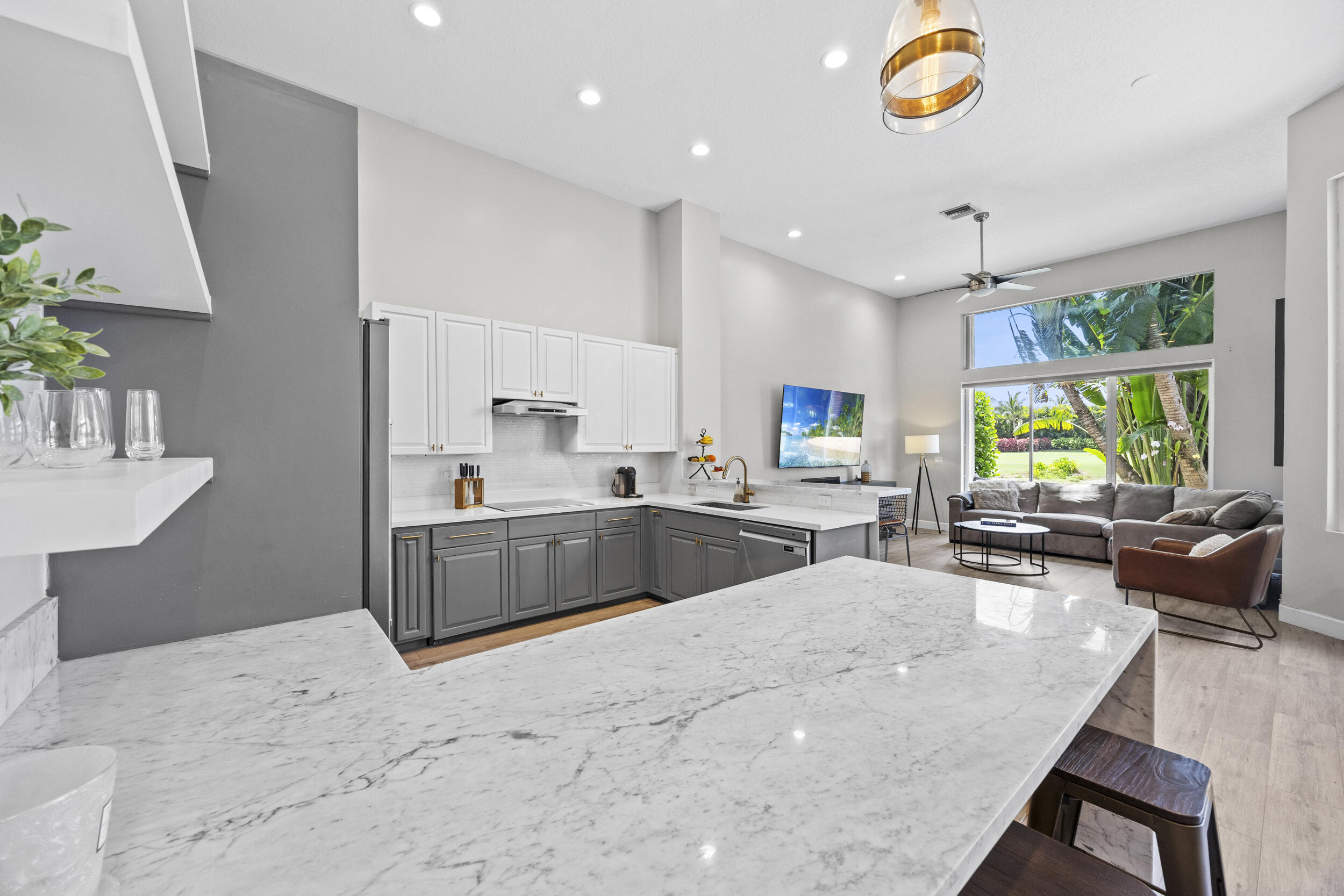 HAMILTON PLACE - Residential