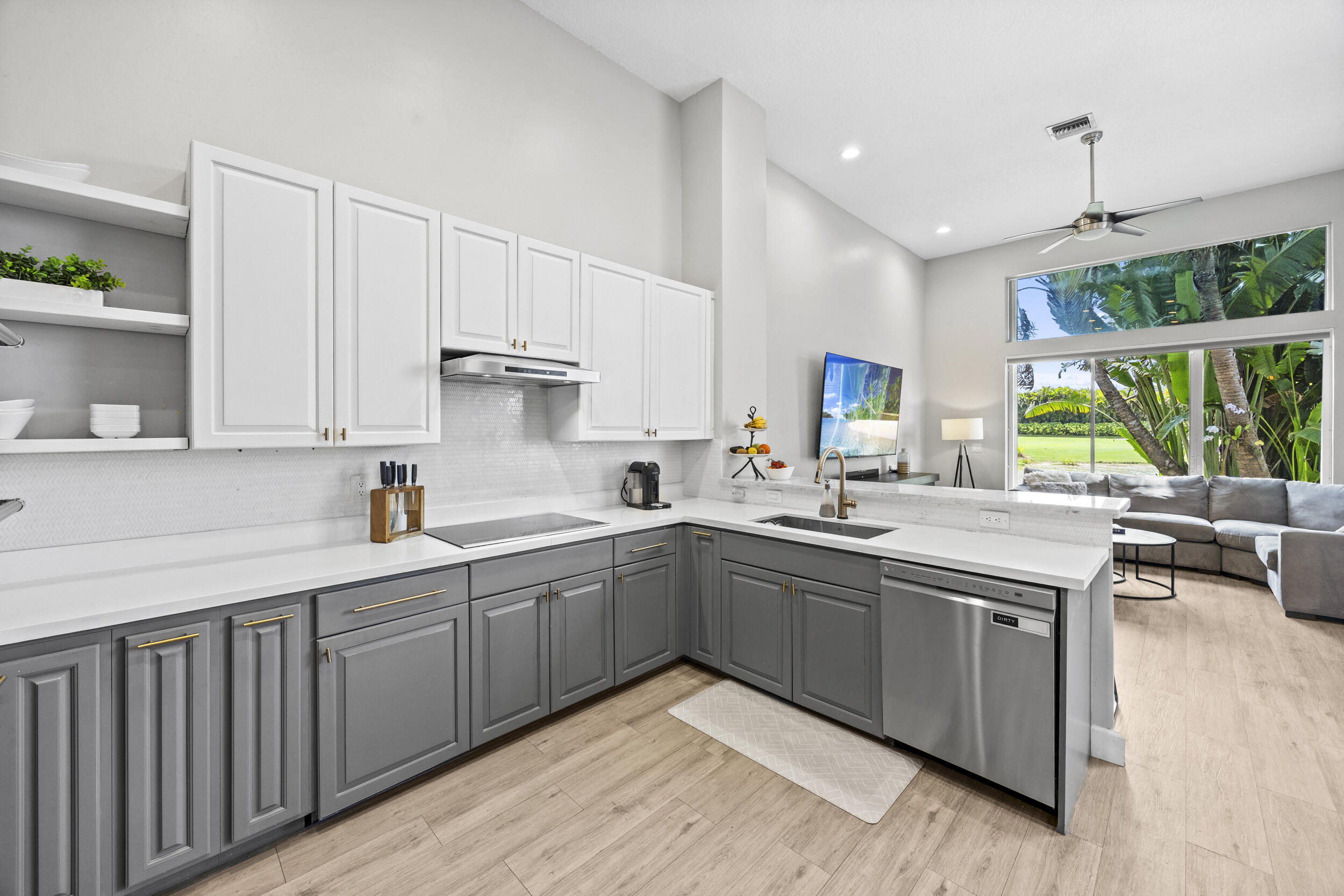 HAMILTON PLACE - Residential