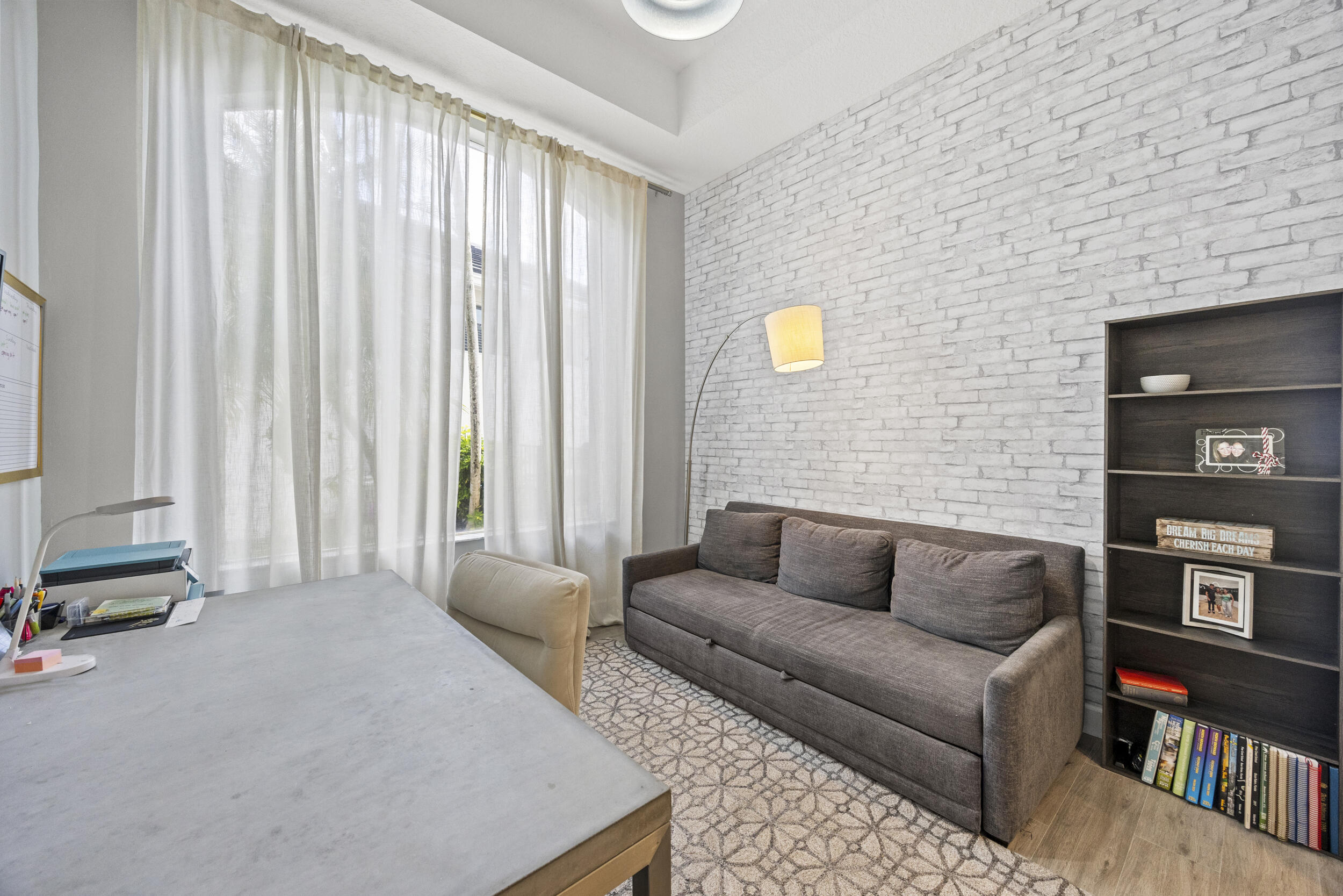 HAMILTON PLACE - Residential