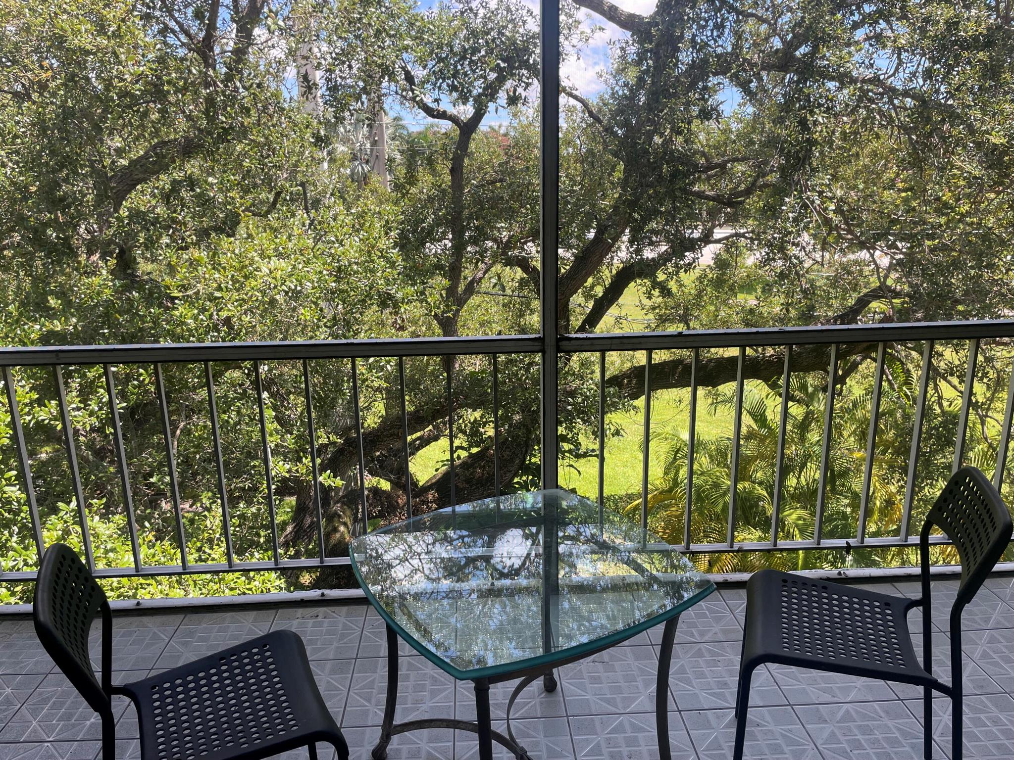 SPANISH OAKS CONDO - Residential Lease