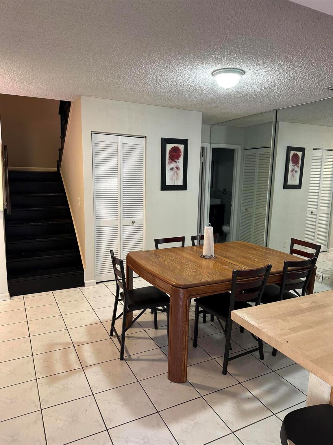 1562 Shaker Circle, Wellington, FL, 33414/$340,000 4 1562 Shaker Circle