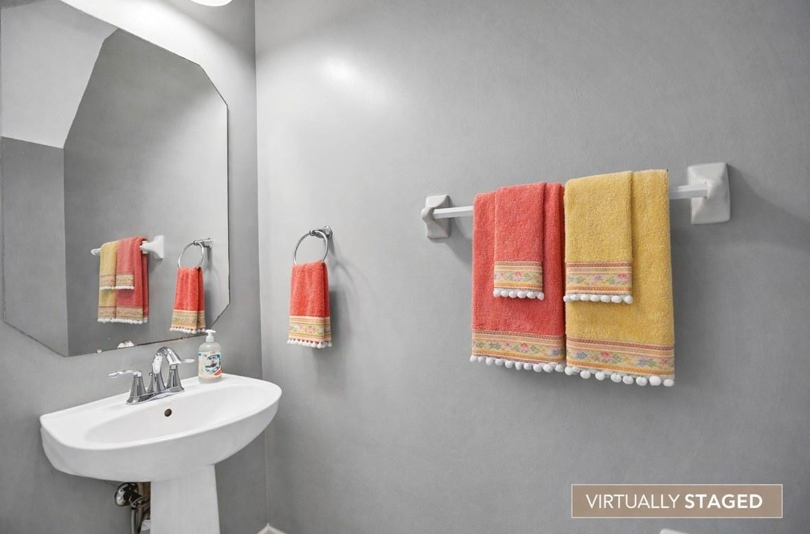 CAMBRIDGE PARK TOWNHOMES - Residential