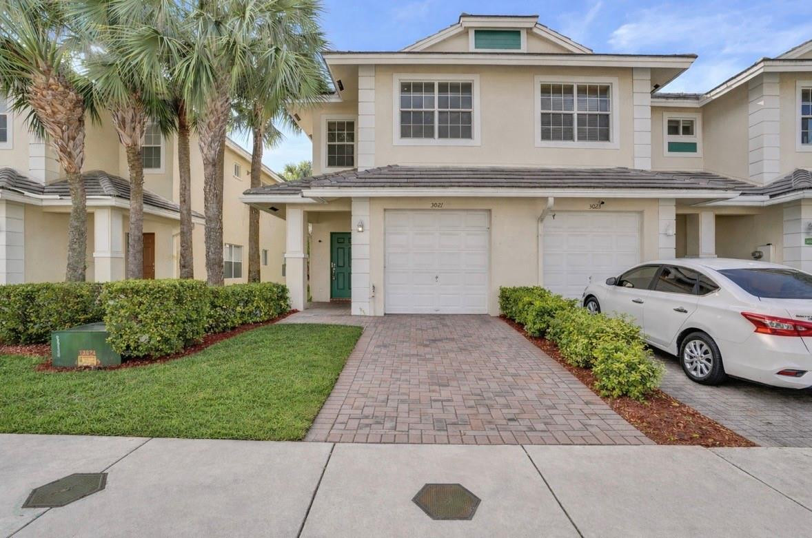 CAMBRIDGE PARK TOWNHOMES - Residential