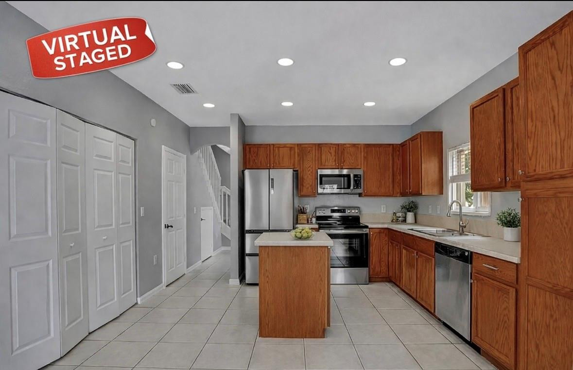 CAMBRIDGE PARK TOWNHOMES - Residential