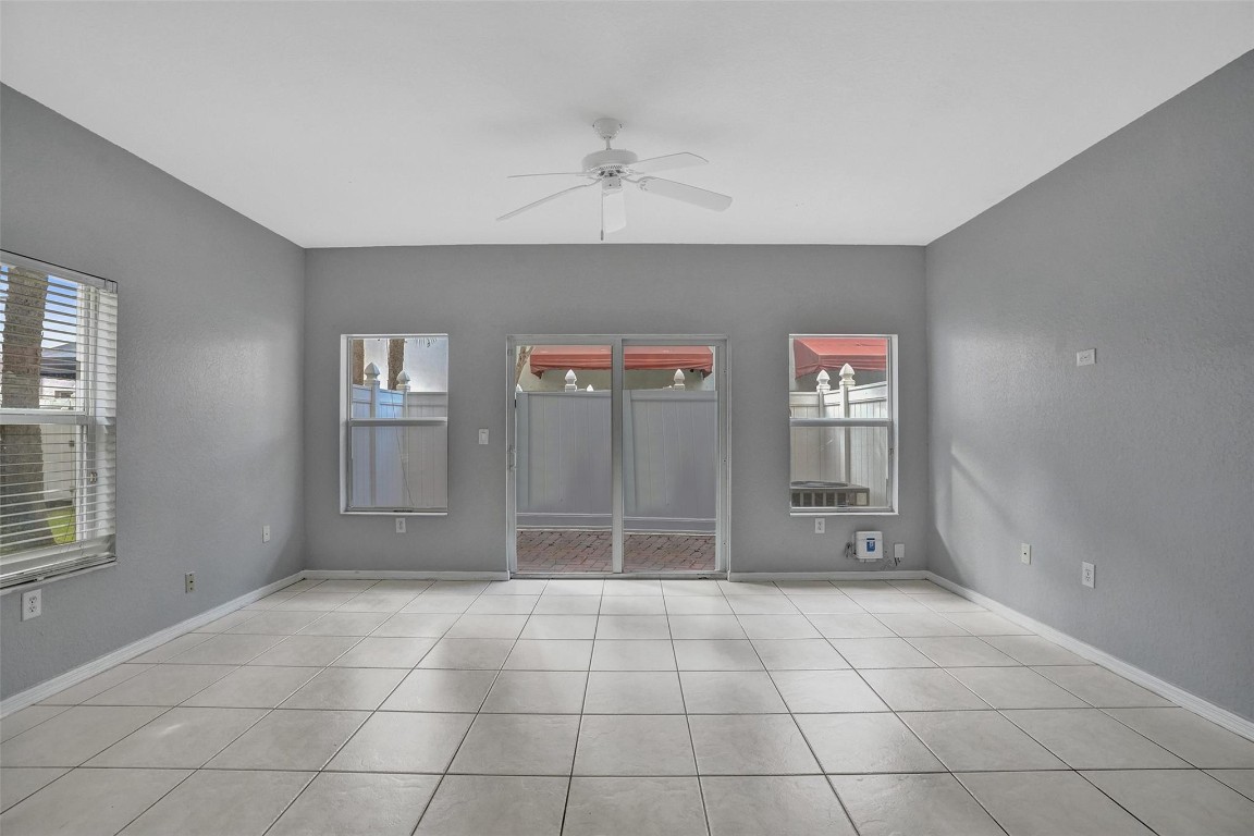 CAMBRIDGE PARK TOWNHOMES - Residential