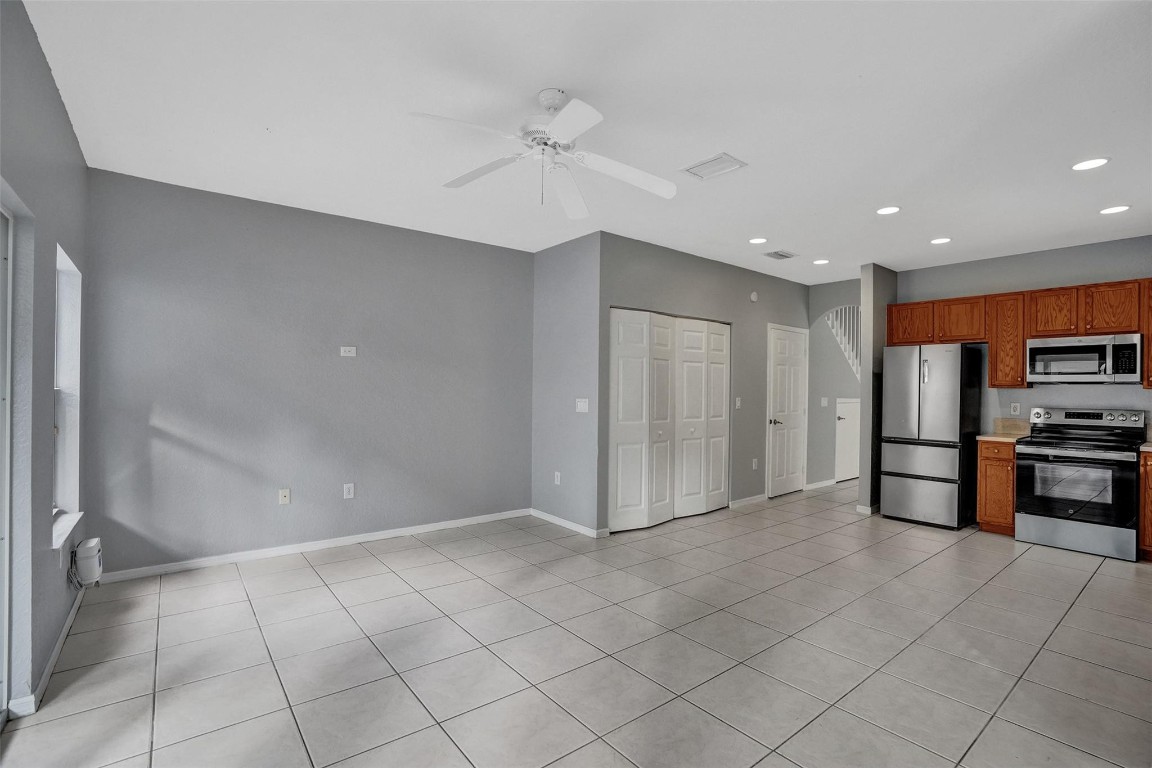 CAMBRIDGE PARK TOWNHOMES - Residential