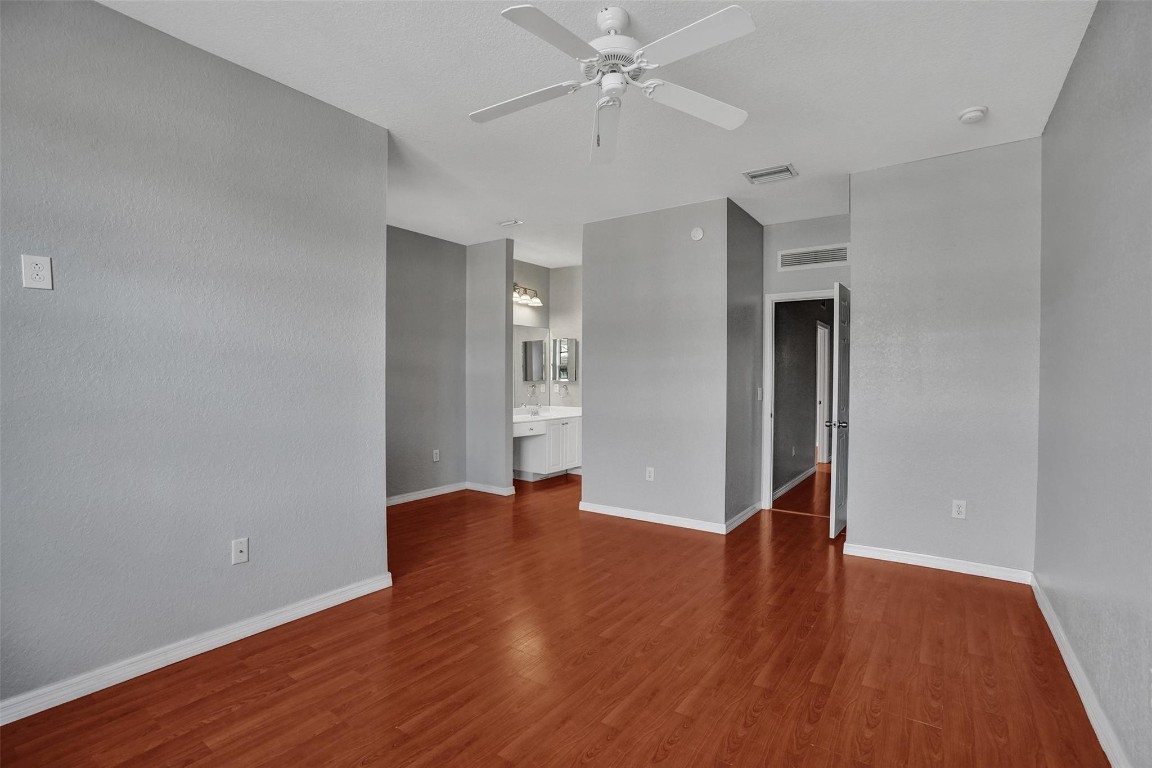 CAMBRIDGE PARK TOWNHOMES - Residential