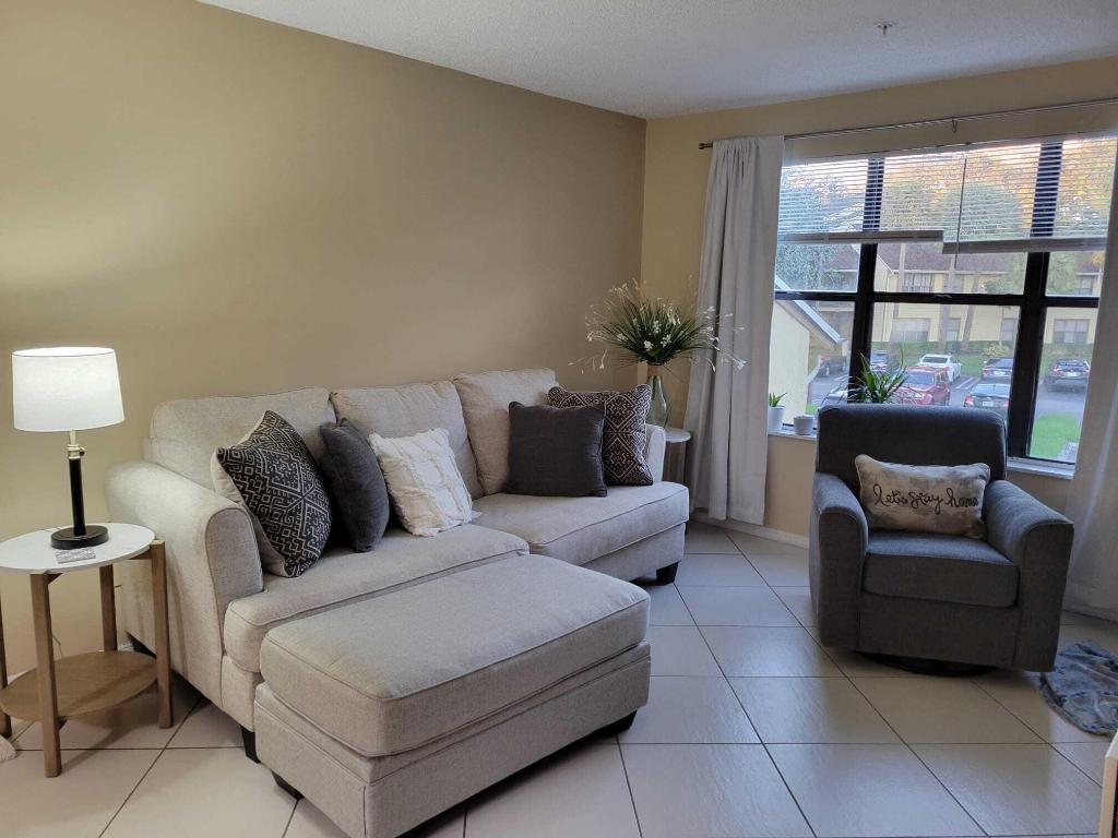 2311 N Congress Avenue 25