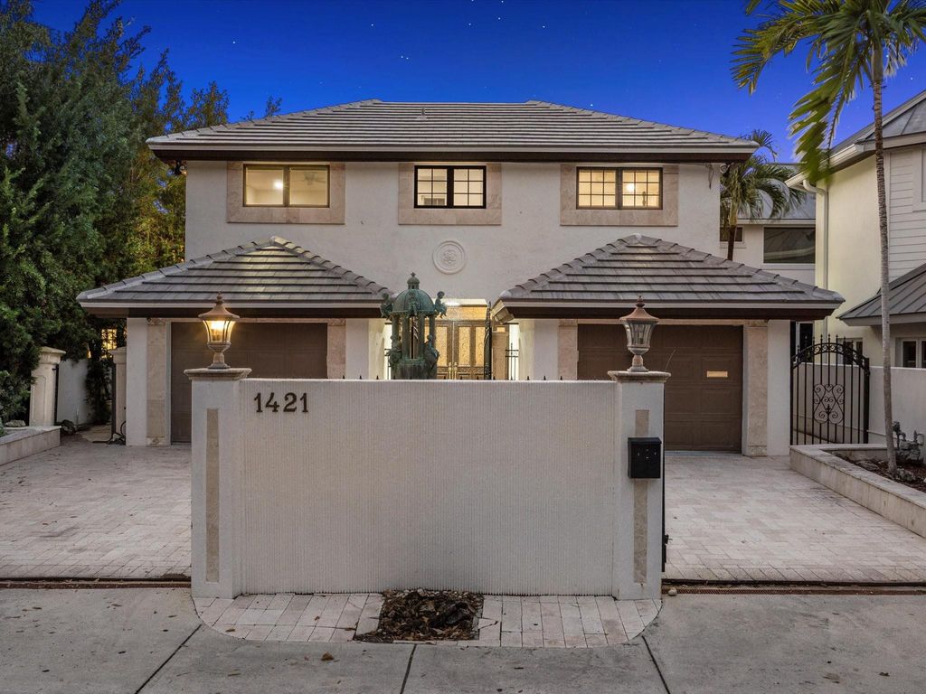 Photo of 1421 Ponce De Leon Dr, Fort Lauderdale, FL 33316 (MLS # F10550533)