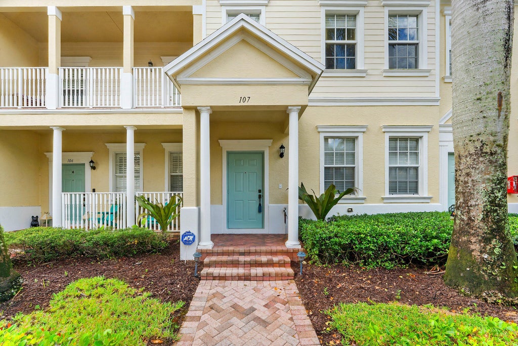 Photo of 118 Seagrape Drive #107, Jupiter, FL 33458 (MLS # B26070894)