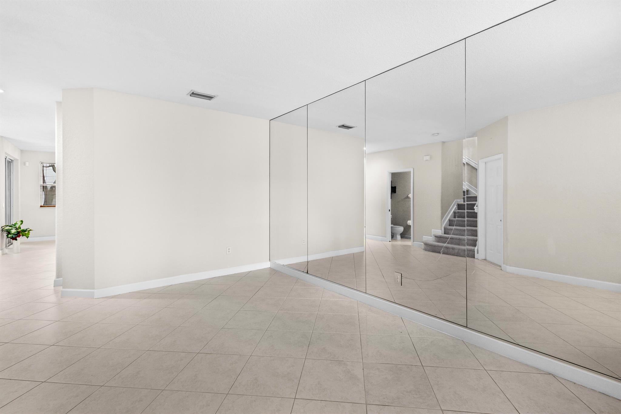 2280 W Shoma Drive