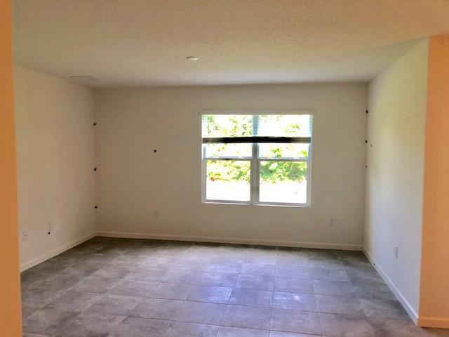 PORT ST LUCIE SECTION 33 - Residential Lease