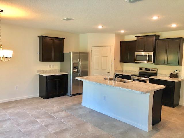 PORT ST LUCIE SECTION 33 - Residential Lease