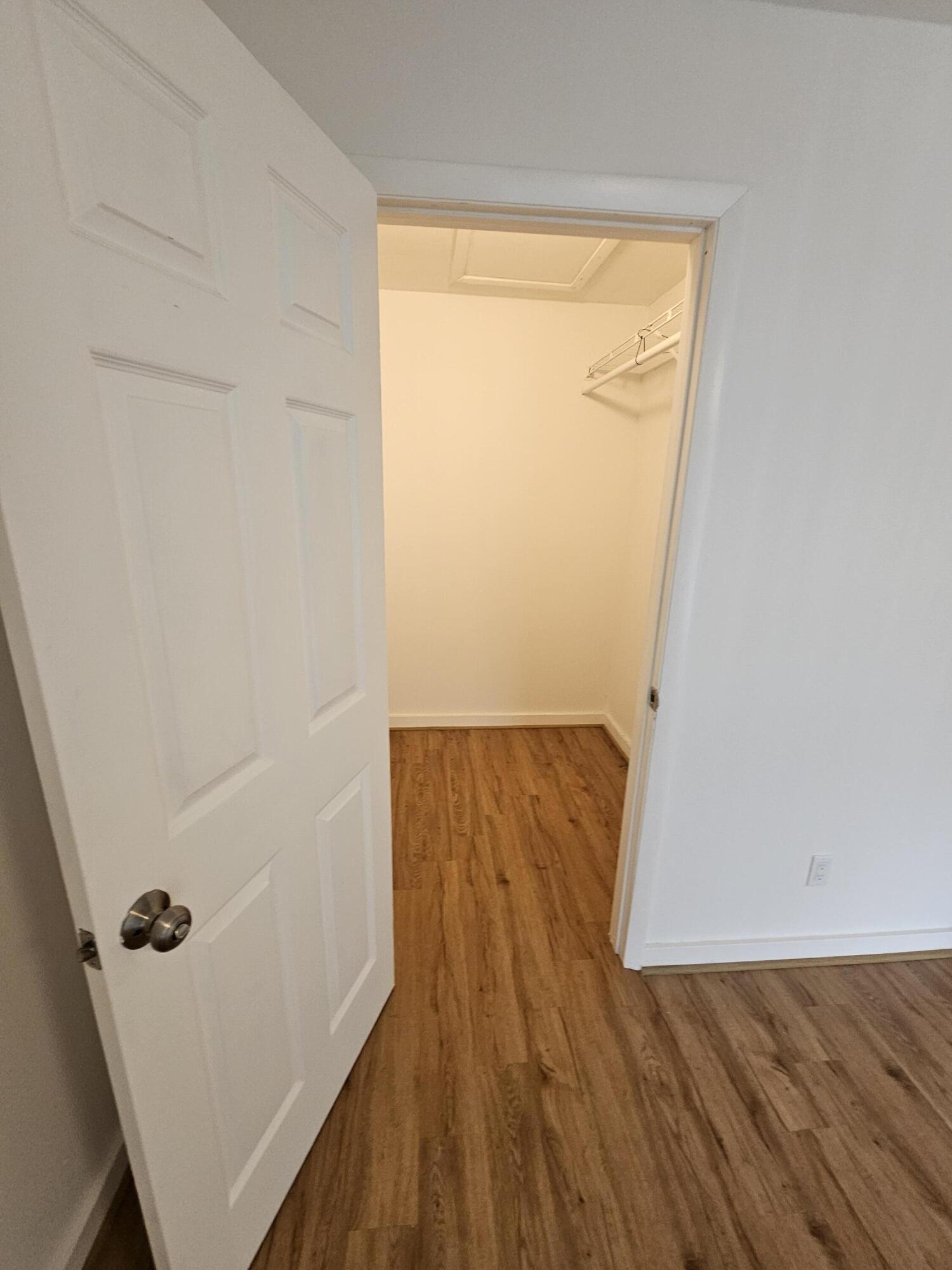 HOLLYWOOD PARC CONDOMINIUM - Residential